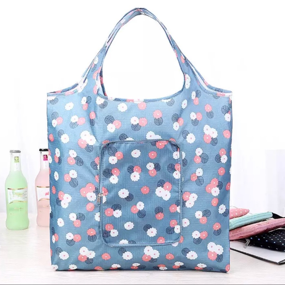 🛍SOLD🛍Foldable tote bag! Show some 💖 to the 🌏! - Picture 5 of 5